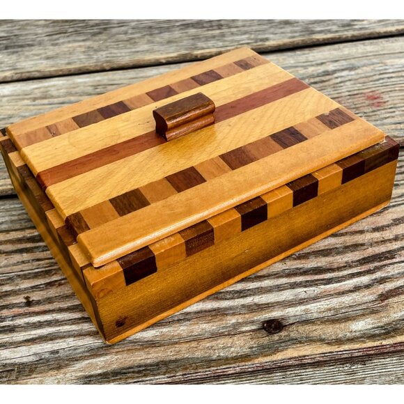 Vintage 1960s Parquet Marquetry Lidded Wood Box MCM - Picture 2 of 16